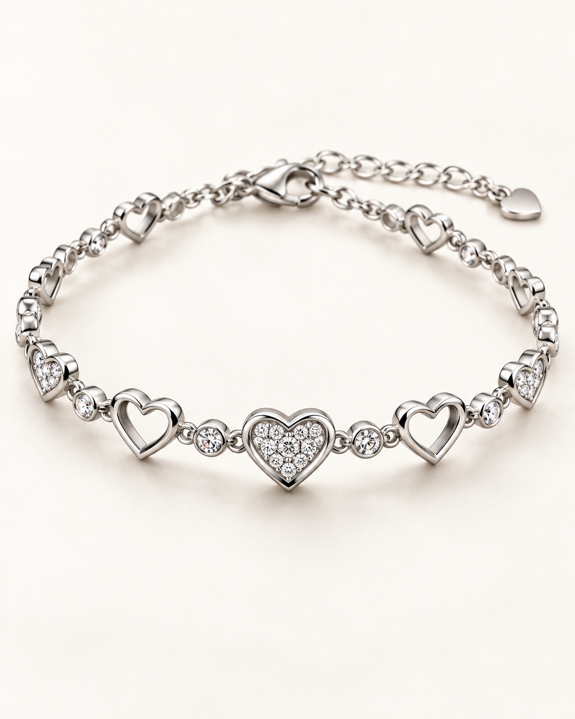 LEONIS ZEVARA Bracelet Cœurs Éternels - vue studio