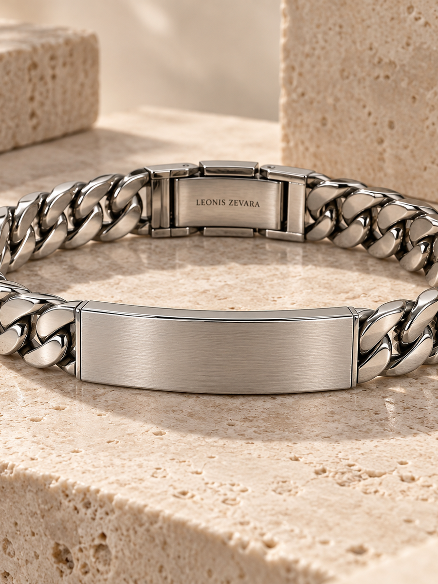 LEONIS ZEVARA – Bracelet Signature Acier - vue premium portrait