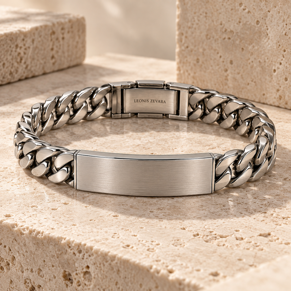 LEONIS ZEVARA – Bracelet Signature Acier - vue premium carrée