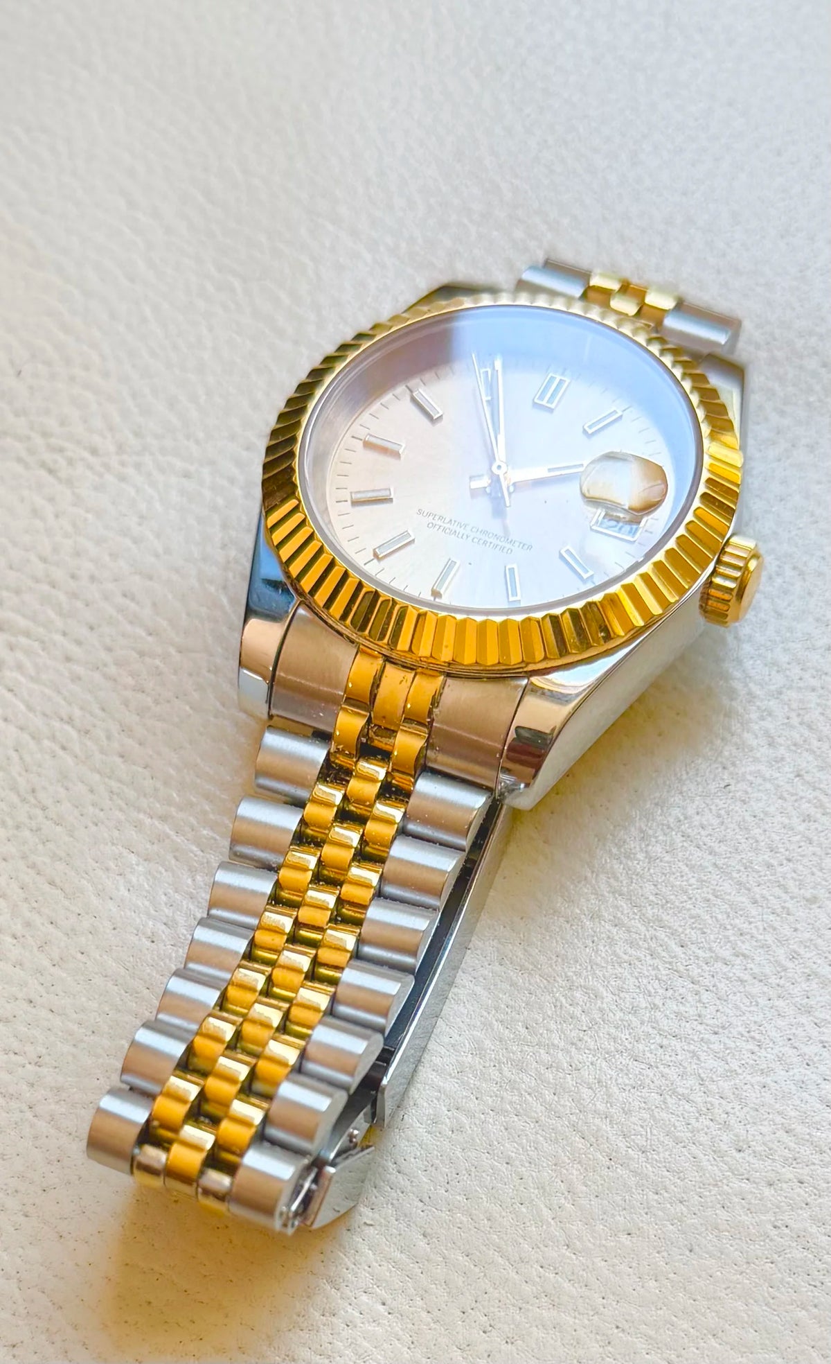 LEONIS ZEVARA Signature Date NH35 - détail bracelet